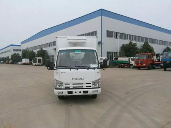 五十鈴4.1米貨廂單排冷藏車(chē)