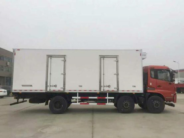 東風(fēng)天錦8.6米貨廂冷藏車 東風(fēng)天錦8.6米貨廂冷藏車