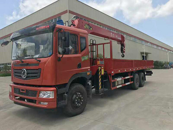 東風(fēng)征夢(mèng)8.5米隨車吊