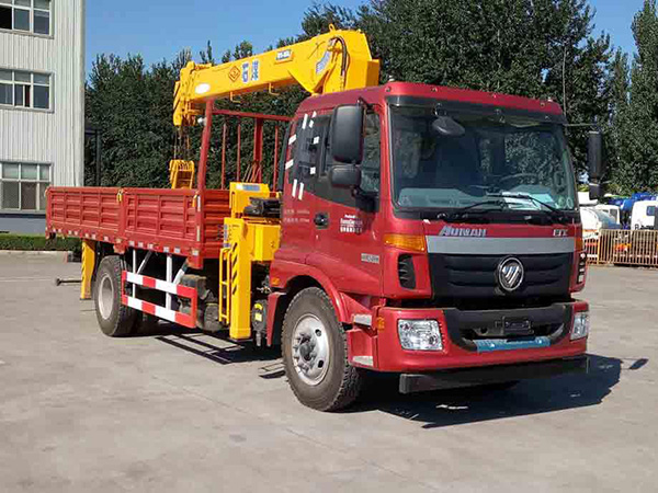 福田歐曼5.8米隨車(chē)吊 福田歐曼5.8米隨車(chē)吊