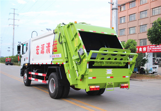 東風(fēng)多利卡D9壓縮垃圾車