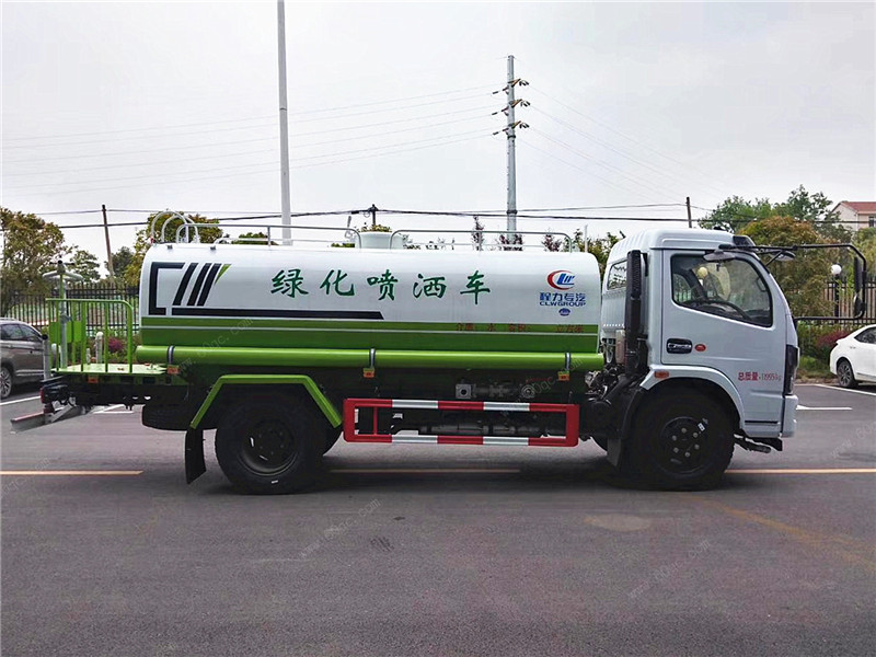 東風福瑞卡國六灑水車