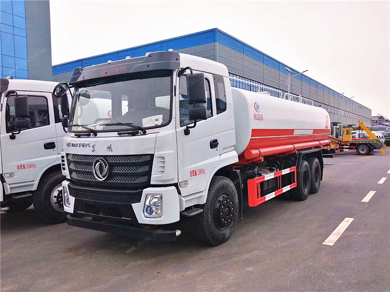 東風(fēng)D17后雙橋?yàn)⑺? width=