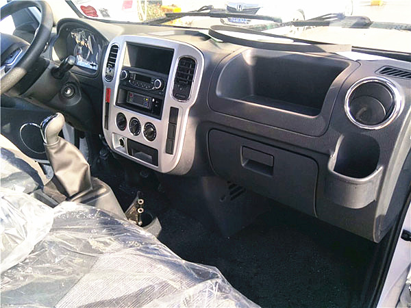 東風(fēng)途逸國六藍牌冷藏車