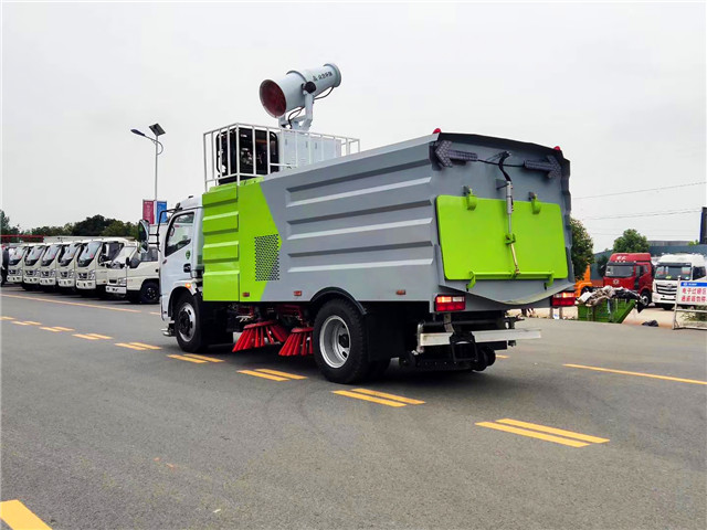 東風(fēng)福瑞卡8方掃路車 東風(fēng)福瑞卡8方掃路車