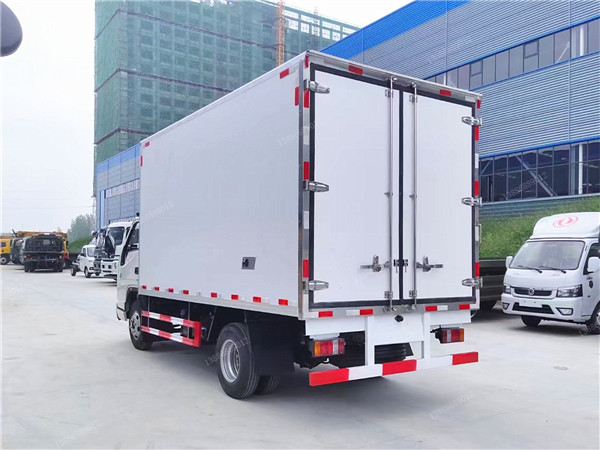 江鈴順達國六4.2米冷藏車