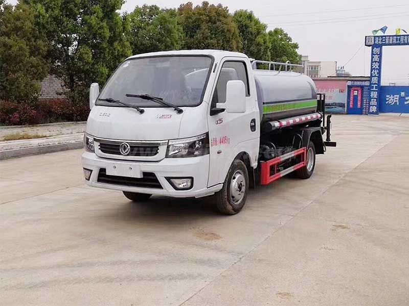 國六東風途逸藍牌3噸灑水車