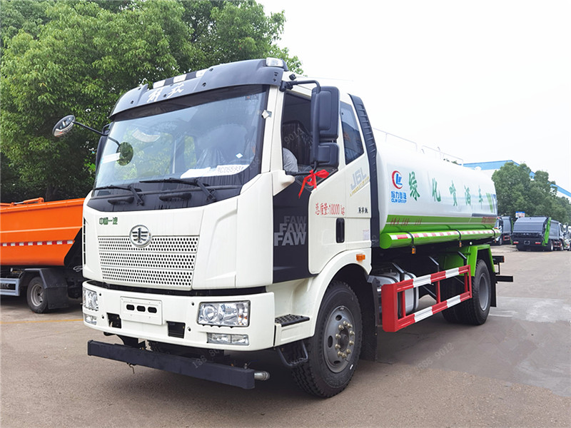 解放13噸J6灑水車