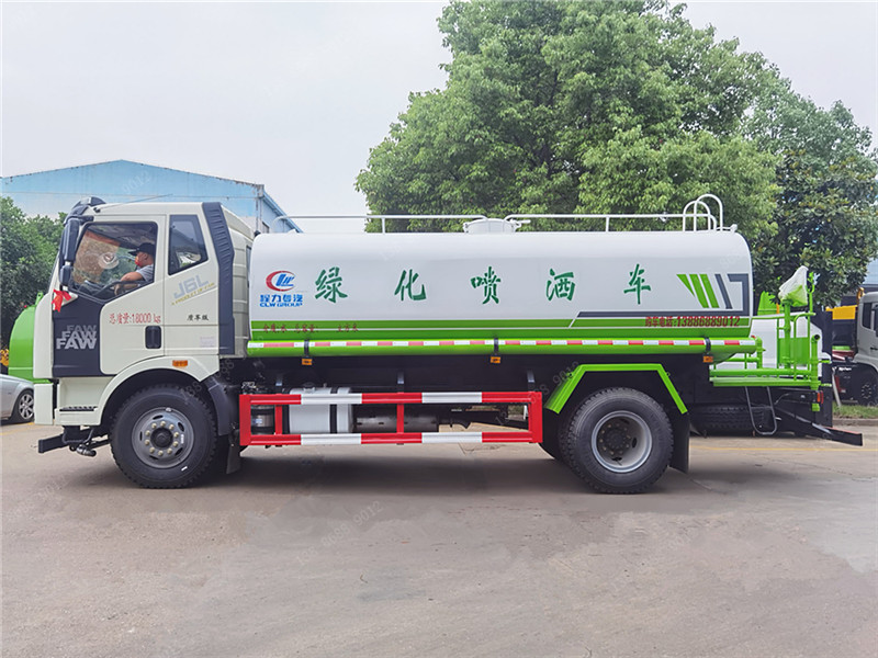 解放13噸J6灑水車