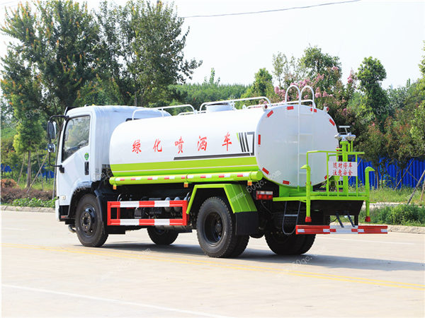 東風(fēng)大福瑞卡灑水車