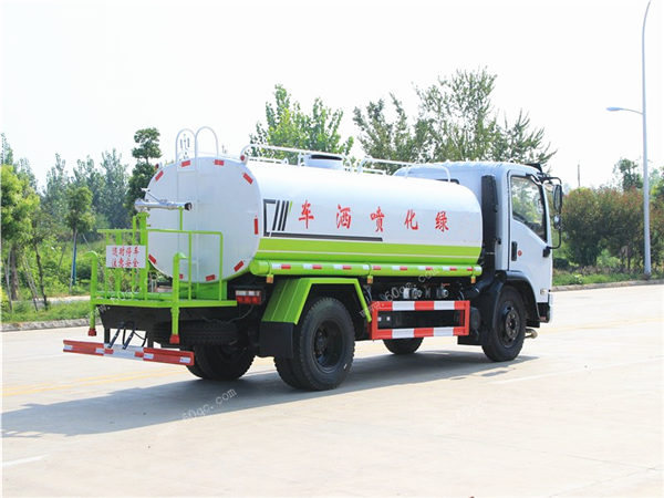 東風(fēng)大福瑞卡灑水車