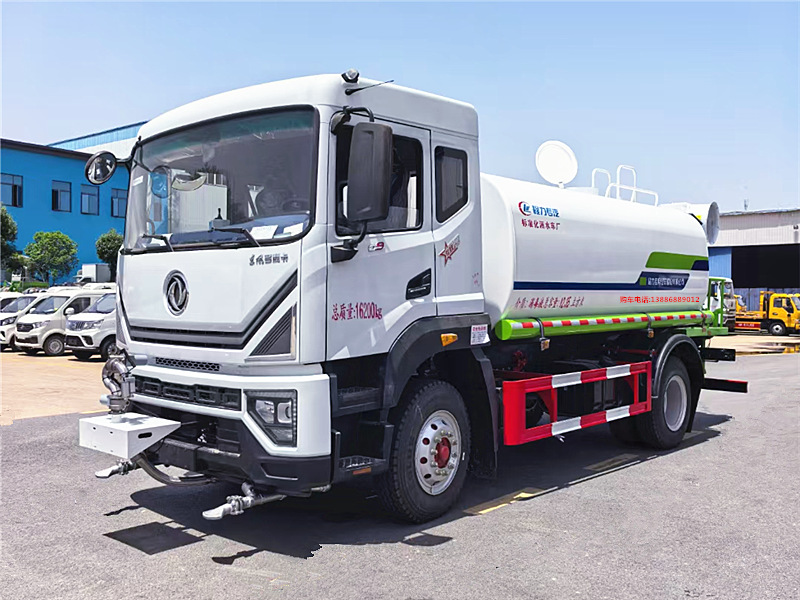 東風多利卡D9灑水霧炮車
