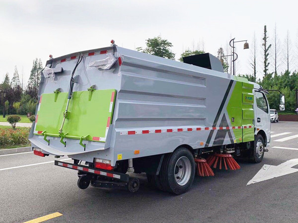 東風(fēng)凱普特8方國(guó)六掃路車