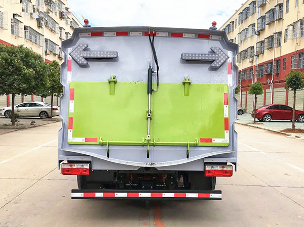 東風途逸國六汽油3方掃路車