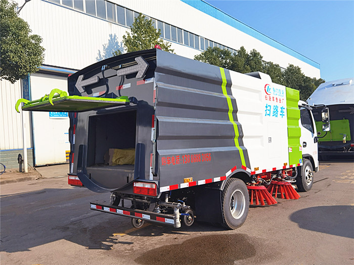 國六東風多利卡5方掃路車