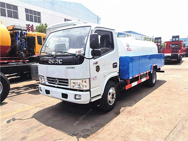 東風多利卡D6高壓清洗車