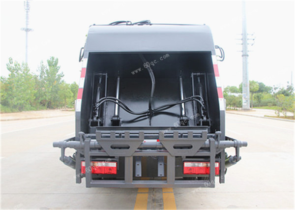 東風(fēng)小多利卡壓縮垃圾車