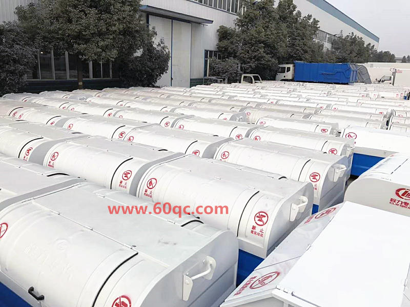 凱馬車廂可卸式垃圾車配備垃圾箱